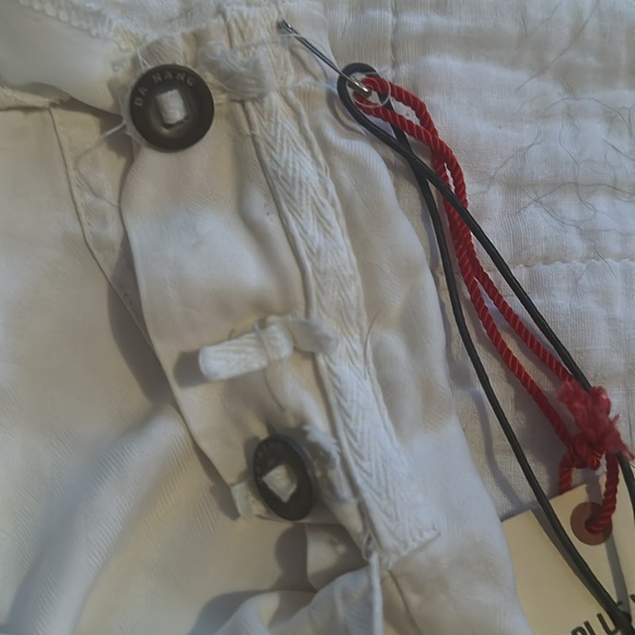 Da Nang skirt.   Size XS.  Two buttons missing although NWT - Picture 8 of 9